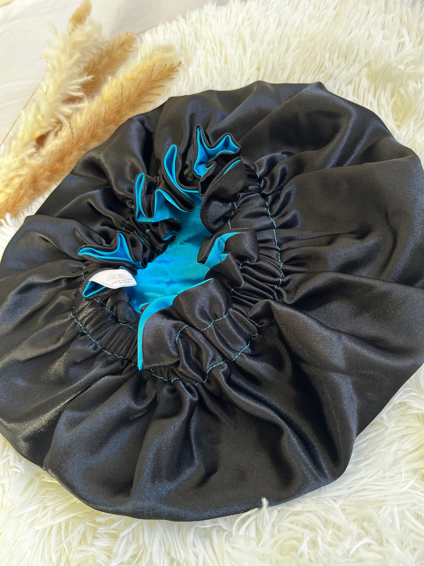 Black/Turquoise Bonnet