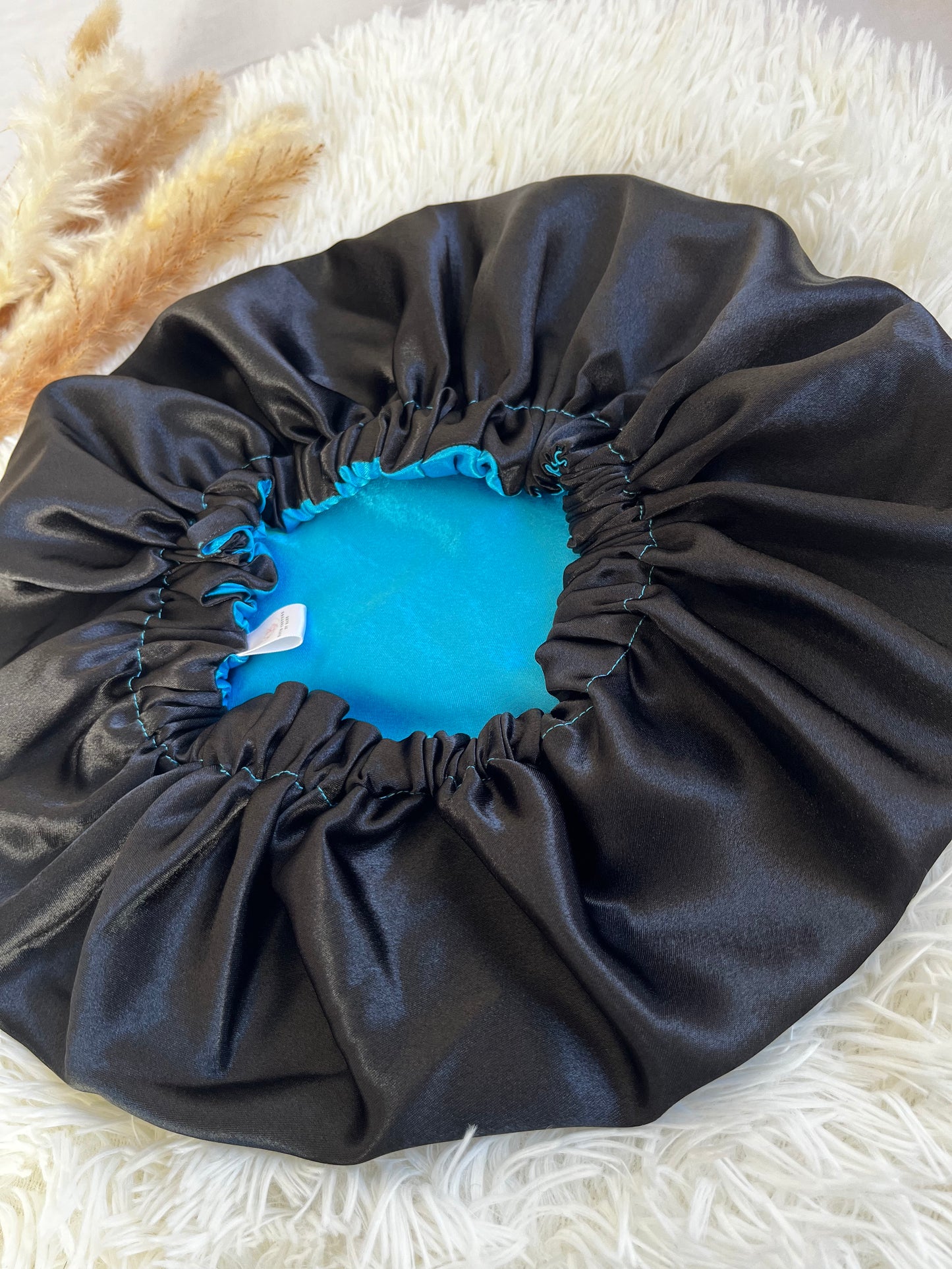 Black/Turquoise Bonnet