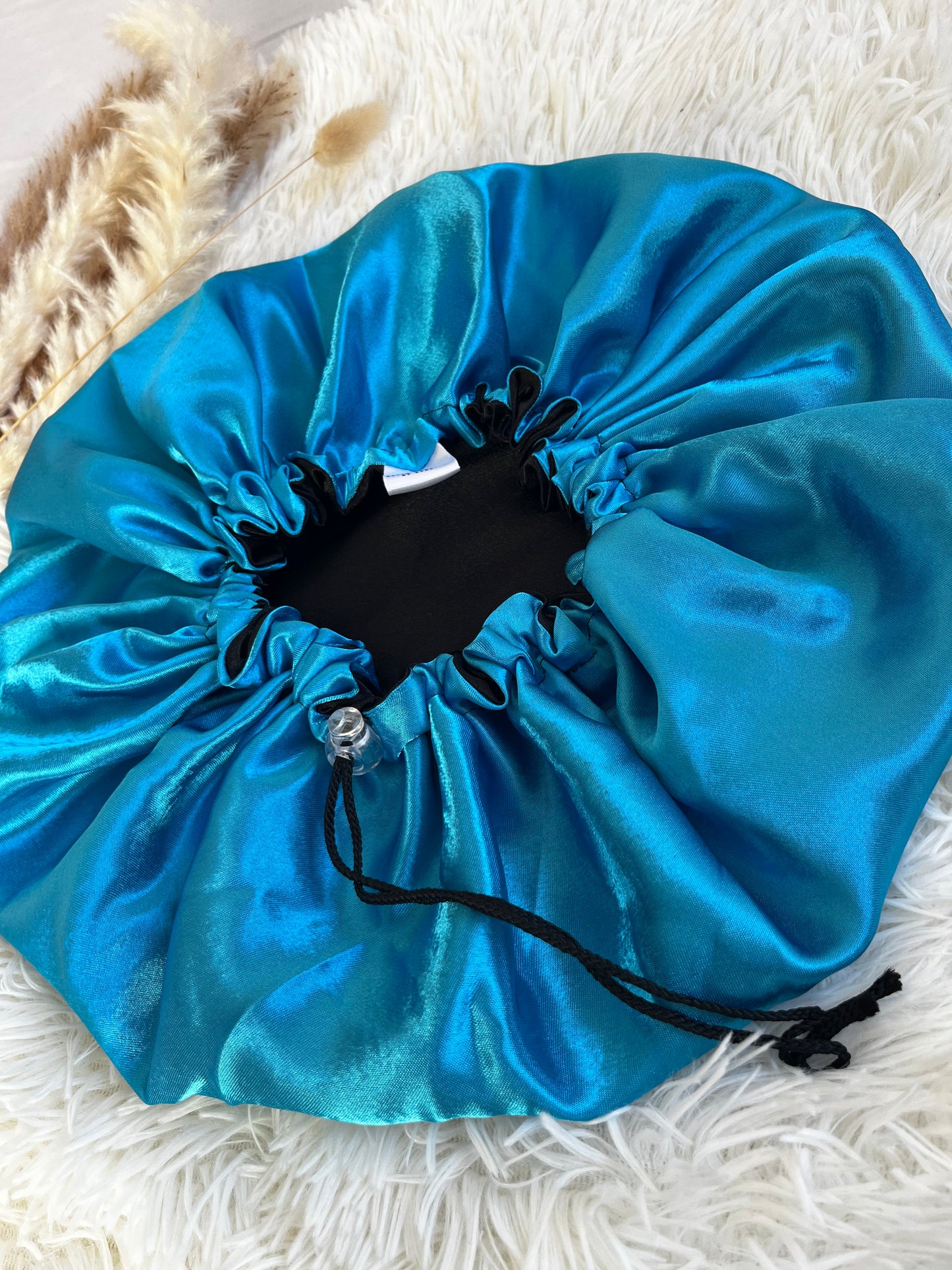 Black/Turquoise Bonnet